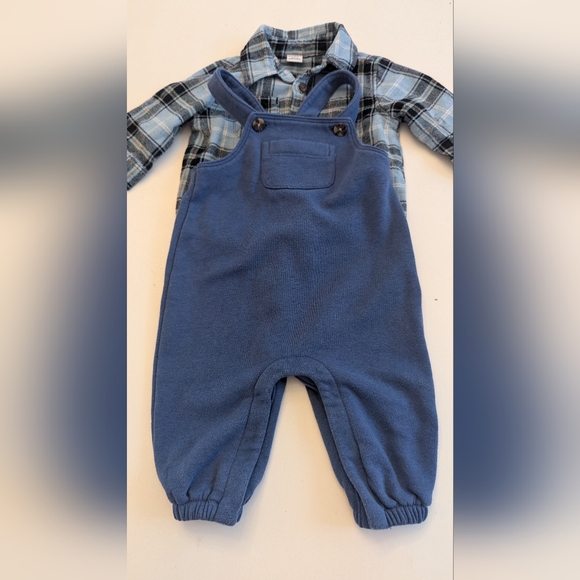 Old Navy Two Piece 3-6 months blue Flannel and overalls - Picture 1 of 8